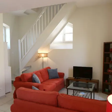 Vieux Lyon, Old Town, Charming And Quiet Appartement